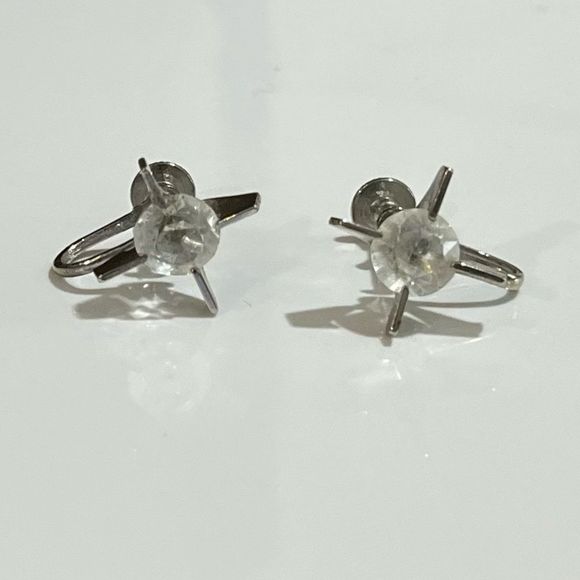 VINTAGE SCREW/CLIP-ON EARRINGS - Picture 5 of 8